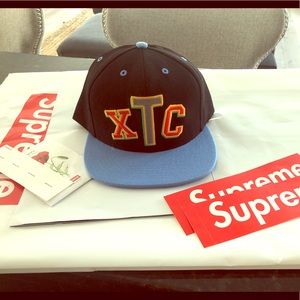 Authentic Supreme hat